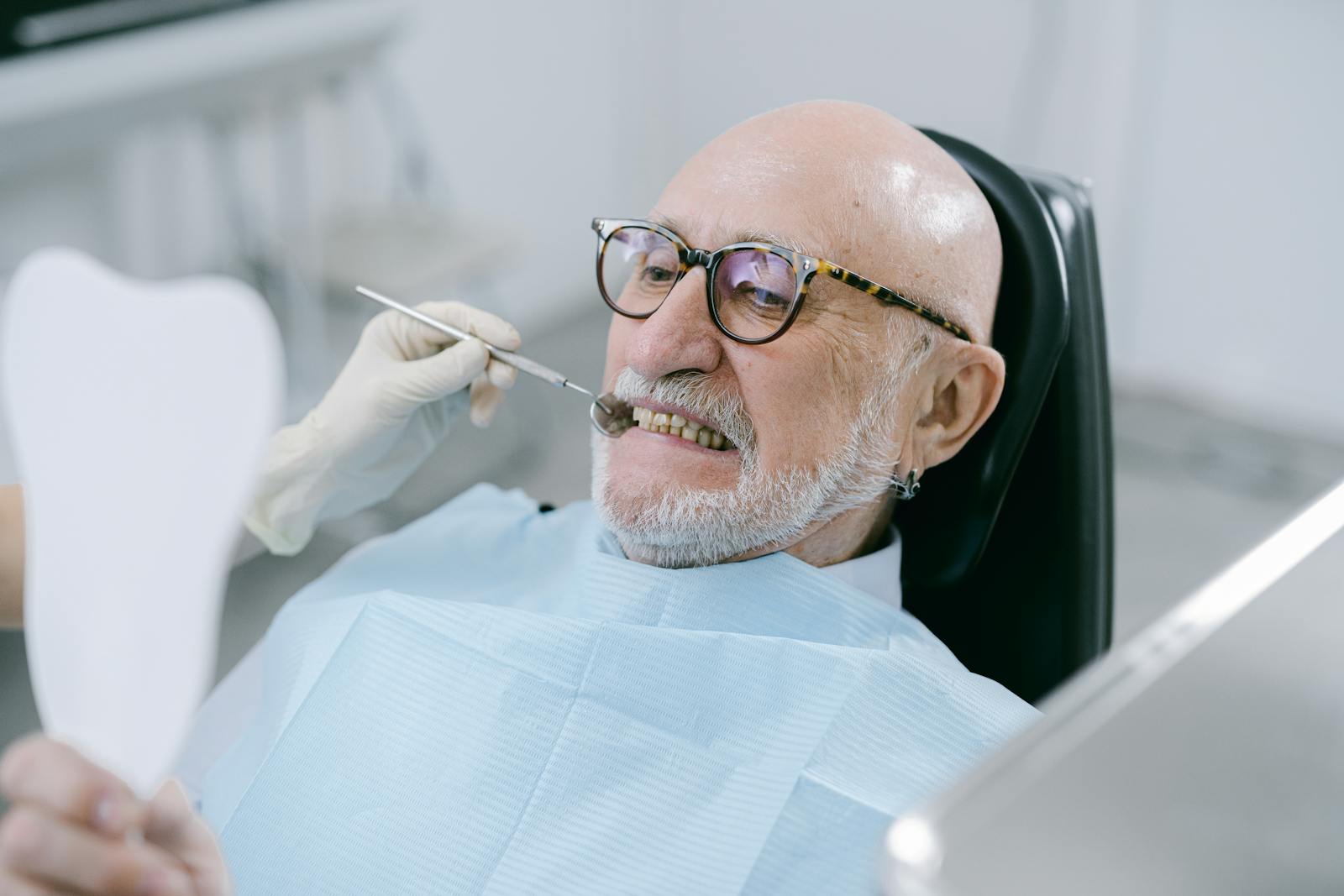 age ranges for dental implants based on jaw development and overall health.